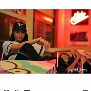 Meet your Posher, Simone